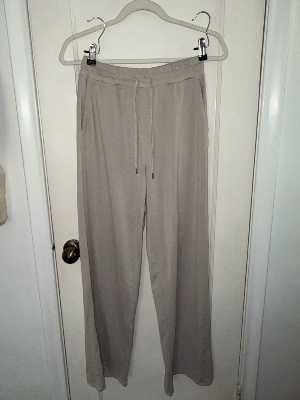 Vuori Halo Essential Wideleg Pant